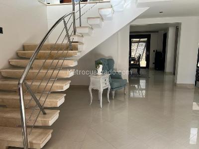 Casa de 5 alcobas en venta en San Jose De Bavaria, Bogotá, 480 m² · foto 5 de 20