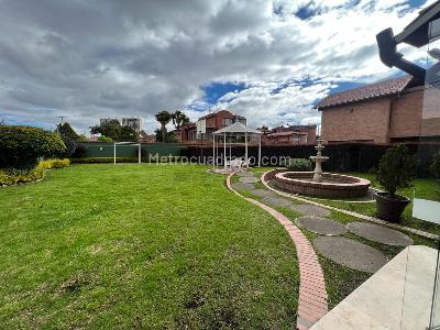 Casa de 5 alcobas en venta en San Jose De Bavaria, Bogotá, 480 m² · foto 11 de 20