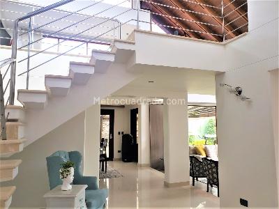 Casa de 5 alcobas en venta en Los Sauces, Bogotá, 430 m² · foto 9 de 20