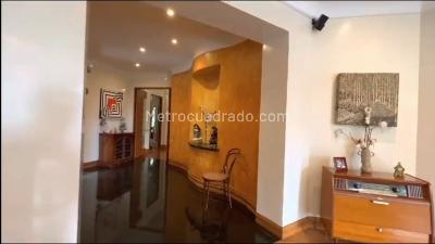Apartamento de 4 alcobas en venta en Niza Suba, Bogotá, 440 m² · foto 3 de 20