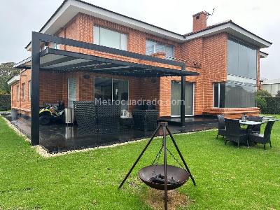 Casa de 4 alcobas en venta en Guaymaral San Simon, Bogotá, 380 m² · foto 3 de 20