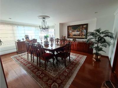Apartamento de 3 alcobas en venta en Santa Barbara, Bogotá, 225 m² · foto 4 de 16