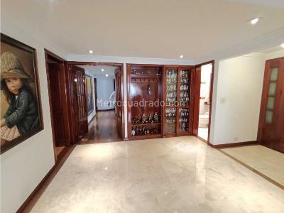 Apartamento de 3 alcobas en venta en Santa Barbara, Bogotá, 225 m² · foto 7 de 16