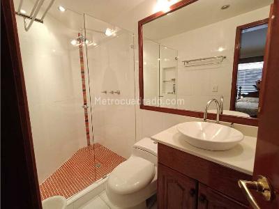 Apartamento de 3 alcobas en venta en Santa Barbara, Bogotá, 225 m² · foto 11 de 16