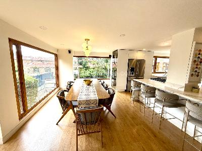 Casa de 4 alcobas en venta en Altos De Gratamira, Bogotá, 290 m² · foto 3 de 20