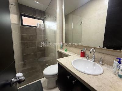 Apartamento de 3 alcobas en venta en Lagos De Cordoba, Bogotá, 173 m² · foto 11 de 20