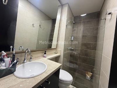 Apartamento de 3 alcobas en venta en Lagos De Cordoba, Bogotá, 173 m² · foto 13 de 20