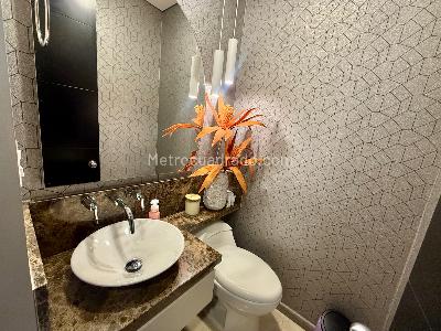 Apartamento de 3 alcobas en venta en Lagos De Cordoba, Bogotá, 163 m² · foto 2 de 20