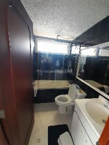 Apartamento de 3 alcobas en venta en Chico Navarra, Bogotá, 204 m² · foto 10 de 12