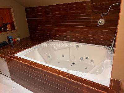 Apartamento de 3 alcobas en venta en Santa Barbara, Bogotá, 245 m² · foto 10 de 20