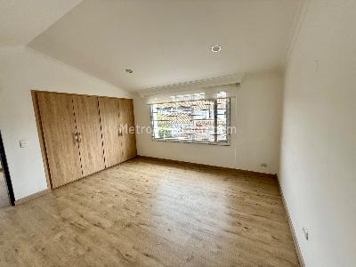 Casa de 3 alcobas en venta en Pontevedra, Bogotá, 248 m² · foto 17 de 20