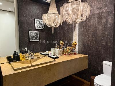 Apartamento de 3 alcobas en venta en Los Rosales, Bogotá, 326 m² · foto 11 de 20