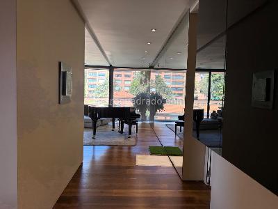 Apartamento de 3 alcobas en venta en Los Rosales, Bogotá, 326 m² · foto 19 de 20