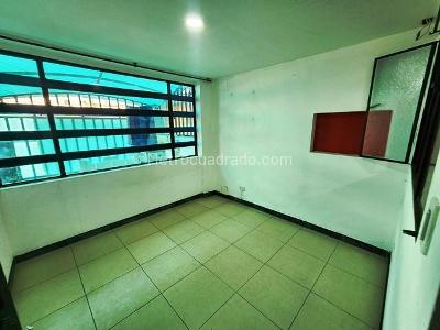 Casa de 5 alcobas en venta en Ciudad Kennedy Central, Bogotá, 340 m² · foto 3 de 20