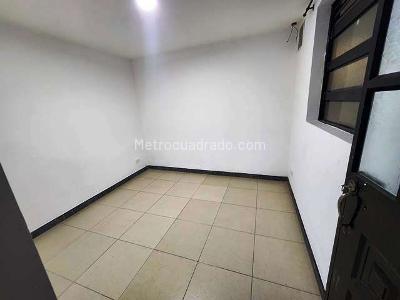Casa de 5 alcobas en venta en Ciudad Kennedy Central, Bogotá, 340 m² · foto 8 de 20