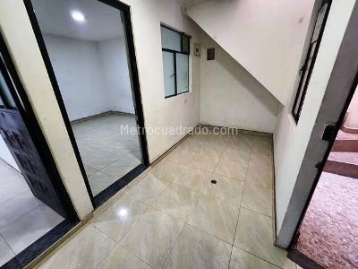 Casa de 5 alcobas en venta en Ciudad Kennedy Central, Bogotá, 340 m² · foto 10 de 20