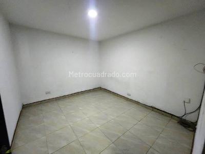 Casa de 5 alcobas en venta en Ciudad Kennedy Central, Bogotá, 340 m² · foto 11 de 20