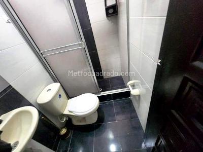 Casa de 5 alcobas en venta en Ciudad Kennedy Central, Bogotá, 340 m² · foto 15 de 20