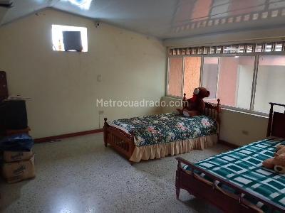 Casa de 5 alcobas en venta en Centro, Villavicencio, 309 m² · foto 12 de 20
