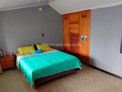 Casa de 5 alcobas en venta en Centro, Villavicencio, 309 m² · foto 9 de 20