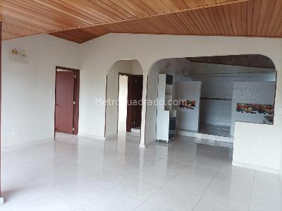 Apartamento de 2 alcobas en venta en Granada, Girardot, 96 m² · foto 15 de 18