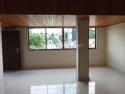 Apartamento de 2 alcobas en venta en Granada, Girardot, 96 m² · foto 3 de 18