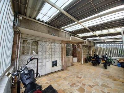 Casa de 5 alcobas en venta en Soledad, Bogotá, 276 m² · foto 3 de 20