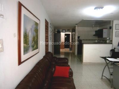 Casa de 5 alcobas en venta en Marsella, Bogotá, 460 m² · foto 2 de 20