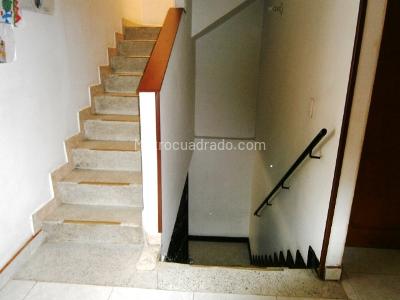 Casa de 5 alcobas en venta en Marsella, Bogotá, 460 m² · foto 10 de 20