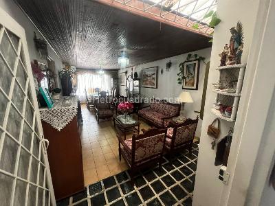 Casa de 5 alcobas en venta en Mandalay I Sector, Bogotá, 314 m² · foto 11 de 19