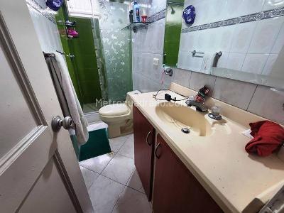Casa en venta en Villas De Granada, Bogotá · foto 15 de 20