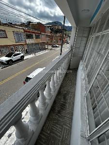Casa de 5 alcobas en venta en Restrepo Occidental, Bogotá, 263 m² · foto 4 de 16