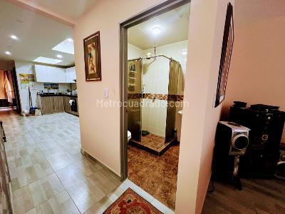 Casa de 5 alcobas en venta en Jazmin, Bogotá, 131 m² · foto 10 de 20