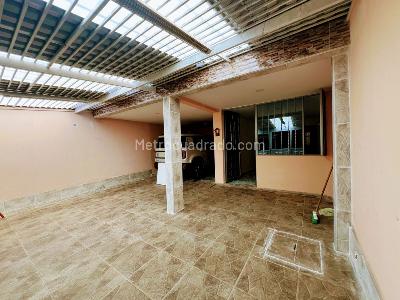 Casa de 5 alcobas en venta en Jazmin, Bogotá, 131 m² · foto 14 de 20