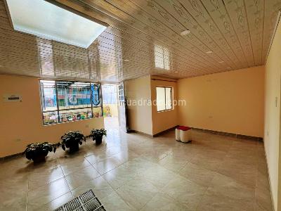 Casa de 5 alcobas en venta en Jazmin, Bogotá, 131 m² · foto 6 de 20