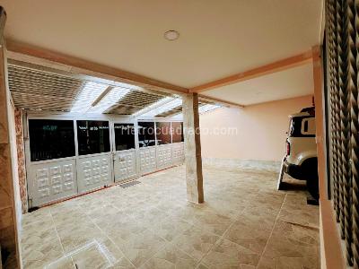 Casa de 5 alcobas en venta en Jazmin, Bogotá, 131 m² · foto 7 de 20