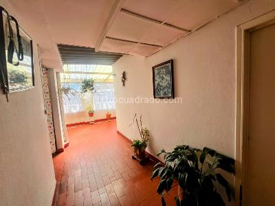 Casa de 5 alcobas en venta en La Camelia, Bogotá, 380 m² · foto 13 de 20