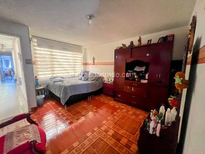 Casa de 5 alcobas en venta en La Camelia, Bogotá, 380 m² · foto 15 de 20
