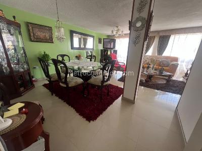 Casa de 5 alcobas en venta en La Camelia, Bogotá, 380 m² · foto 7 de 20