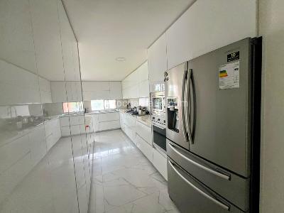 Apartamento de 4 alcobas en venta en Salitre Noroccidental, Bogotá, 177 m² · foto 10 de 19