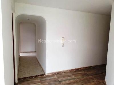 Apartamento en venta en Quinta Paredes, Bogotá · foto 12 de 19