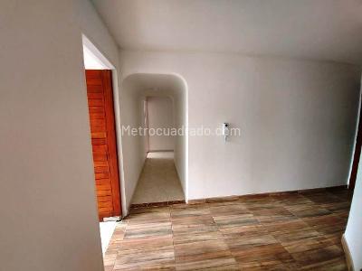 Apartamento en venta en Quinta Paredes, Bogotá · foto 3 de 19