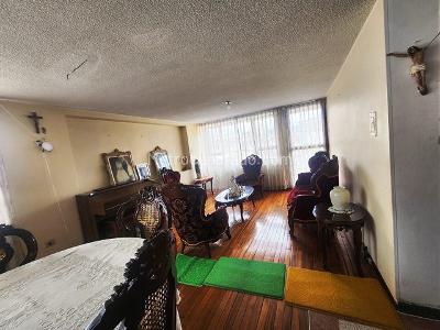 Casa de 5 alcobas en venta en Marsella, Bogotá, 350 m² · foto 13 de 20