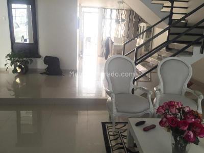 Casa de 5 alcobas en venta en Nicolas De Federman, Bogotá, 219 m² · foto 3 de 20