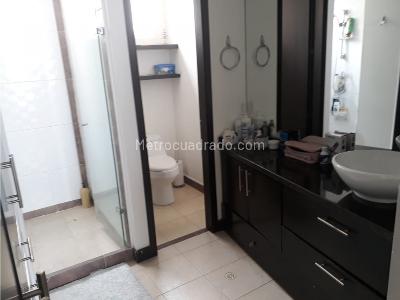 Apartamento de 3 alcobas en venta en Bellavista, Cali, 138 m² · foto 8 de 17