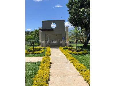 Casa de 5 alcobas en venta en Jamundi, Cali, 600 m² · foto 2 de 5