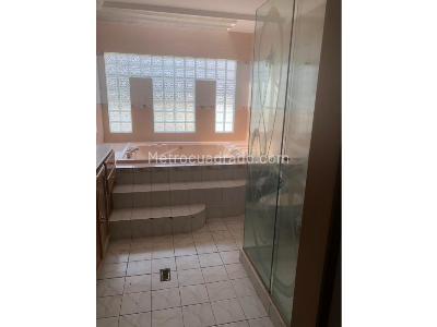 Casa de 3 alcobas en venta en Tequendama, Cali, 330 m² · foto 3 de 16