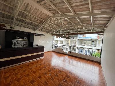 Casa de 5 alcobas en venta en Ciudad 2000, Cali, 270 m² · foto 2 de 19