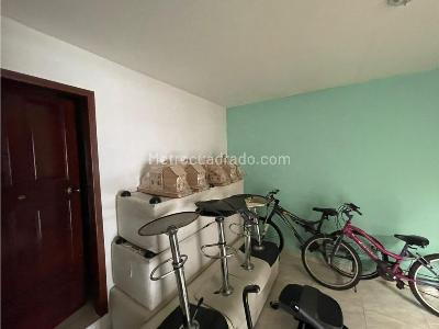 Casa de 5 alcobas en venta en Ciudad 2000, Cali, 270 m² · foto 8 de 19