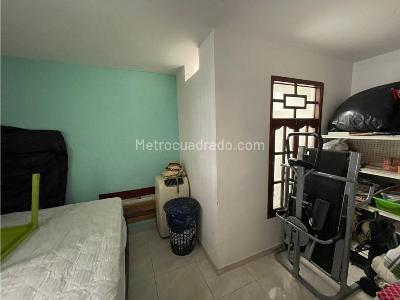 Casa de 5 alcobas en venta en Ciudad 2000, Cali, 270 m² · foto 9 de 19